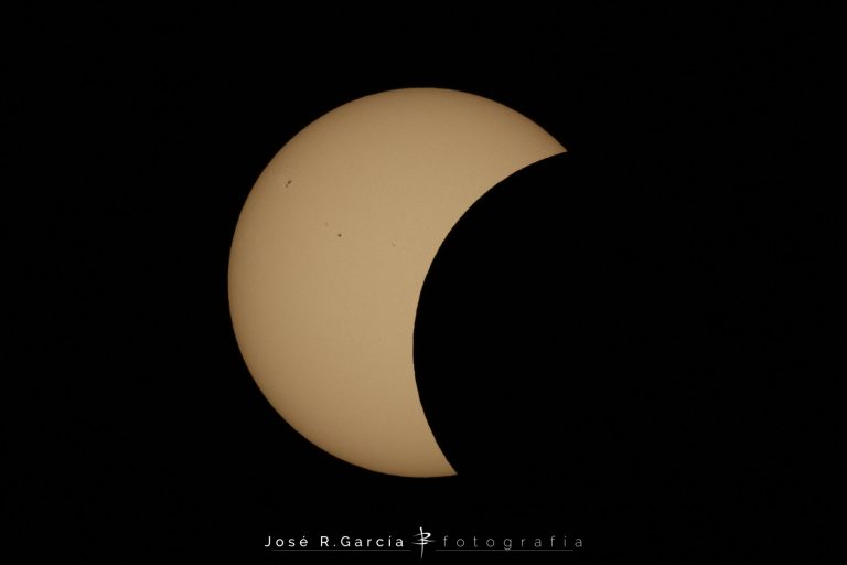 Eclipse solar total