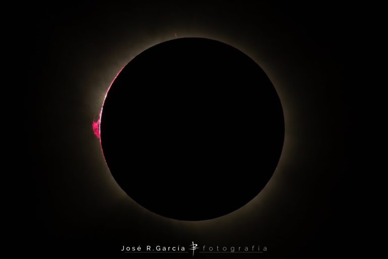 Eclipse solar total
