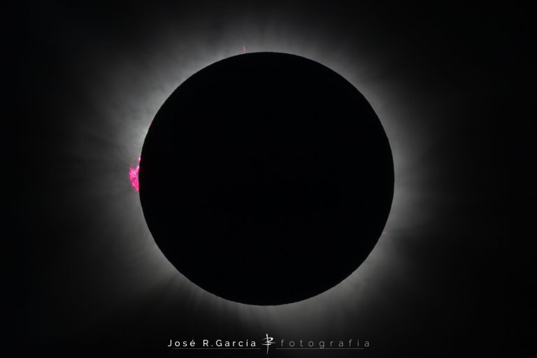 Eclipse solar total